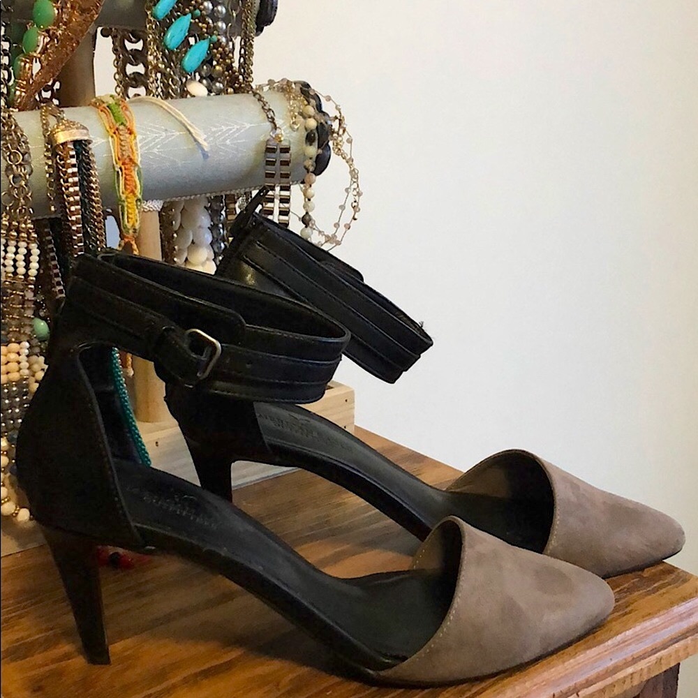 American Eagle Heels with black strap
